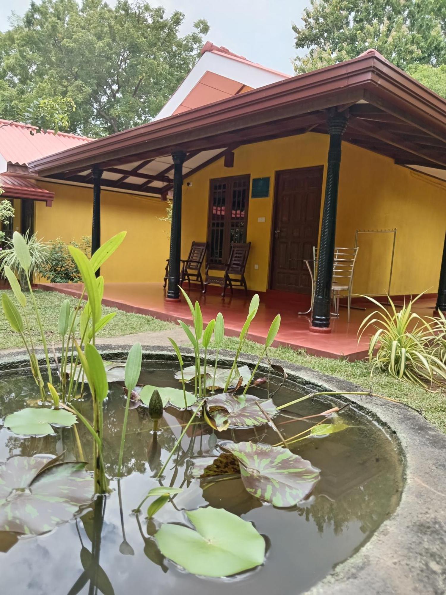Amazon Cabanas Tissamaharama Exterior photo